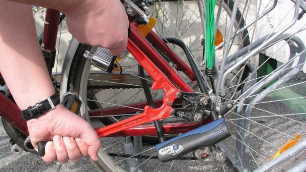 Im ersten Halbjahr wurden um drei Prozent mehr Räder gestohlen als im Vergleichszeitraum des Vorjahres.