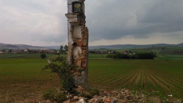 Statzendorf: Marterl von Blitz zerstört
