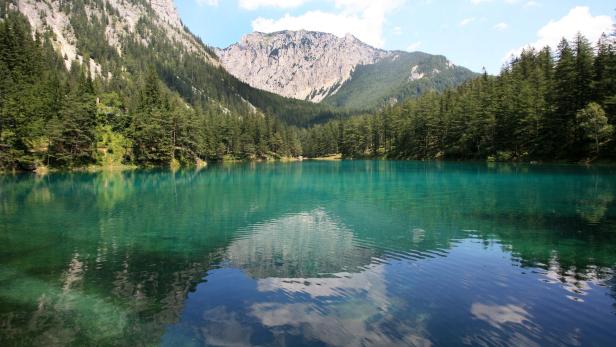 Am grünen See in der Steiermark gibt es ein Tauchverbot.