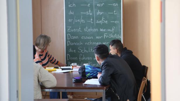 Kein Geld mehr vom Bund: Wien halbiert Deutschkurse