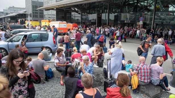 Stromausfall: Flughafen Hamburg nimmt Betrieb wieder auf