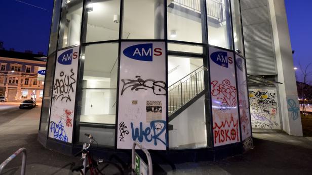AMS-Beamter schanzte sich selbst Arbeitslosengeld zu