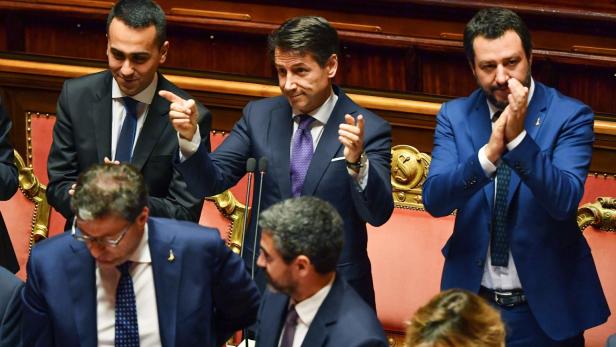 v.l.n.r.: Di Maio, Conte, Salvini