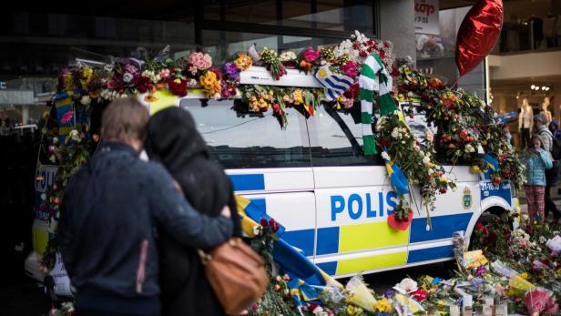 Stockholm: Lebenslange Haft für IS-Anhänger nach Anschlag mit Lkw