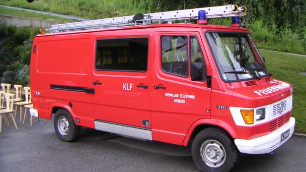 Gestohlenes Feuerwehrauto FF Reibers…