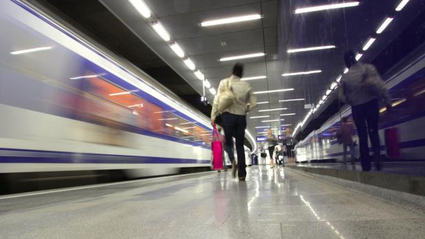 Pendeln nach Wien: Mehr Sitzplätze in S-Bahn gefordert