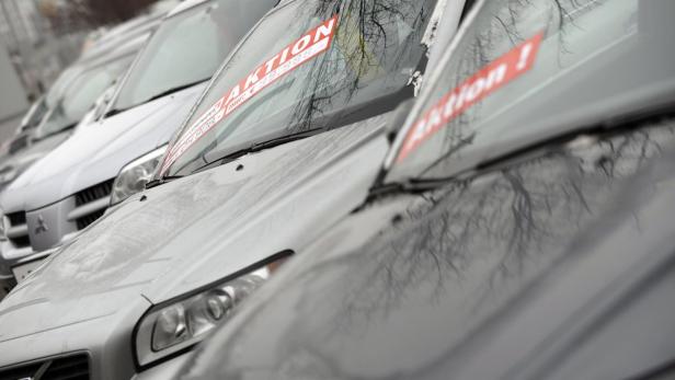 THEMENBILD: RUECKGANG BEI AUTOKAUF