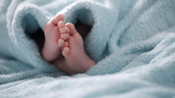 Photo of newborn baby feet