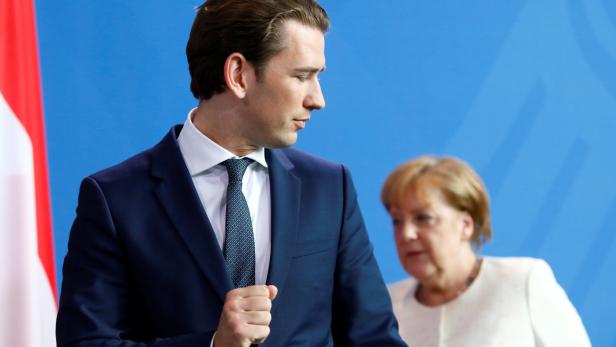 Streit mit CSU: Merkel sucht Verbündete