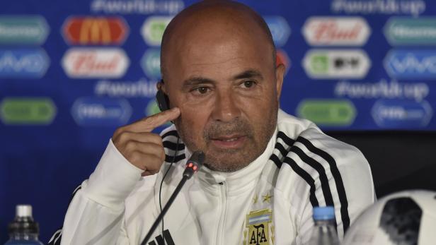 Argentiniens Trainer verlas Startelf bei Pressekonferenz