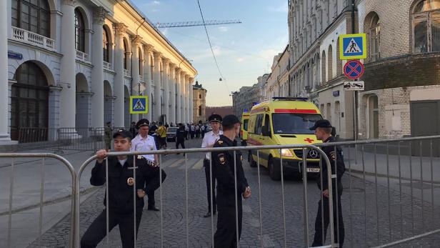 Taxi fuhr in Menschenmenge in Moskau: Mehrere Verletzte