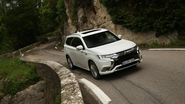 Was der Mitsubishi Outlander PHEV mit neuer Technik kann