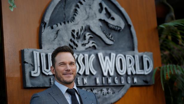 Cast member Chris Pratt poses at the premiere of the movie "Jurassic World: Fallen Kingdom" at Walt Disney Concert Hall in Los Angeles