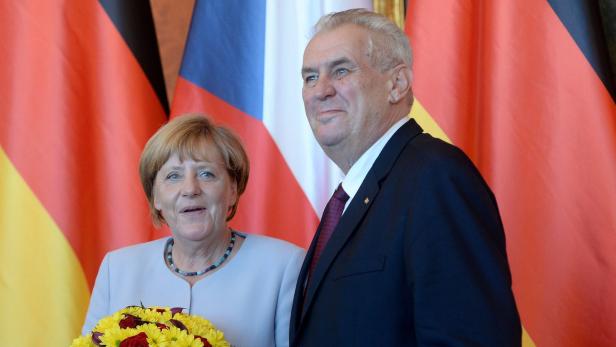 Angela Merkel und Milos Zeman im August 2016.