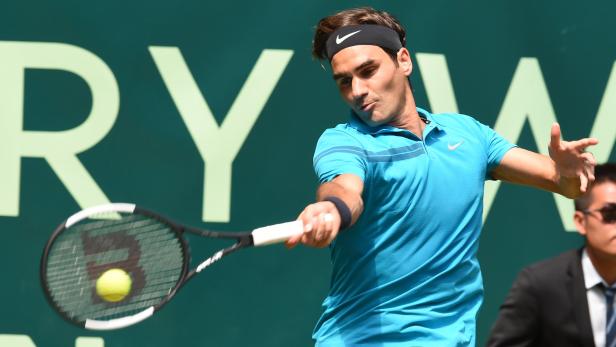 Halle: Federer mit Zweisatzsieg gegen Ebden ins Semifinale