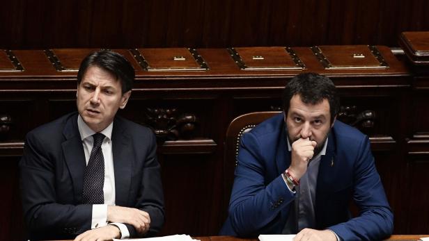 Italiens Premierminister Giuseppe Conte (li.), Innenminister Matteo Salvini.