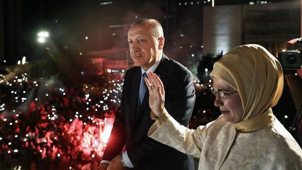 Erdogan und seine Frau Emine am Sonntag in Ankara.