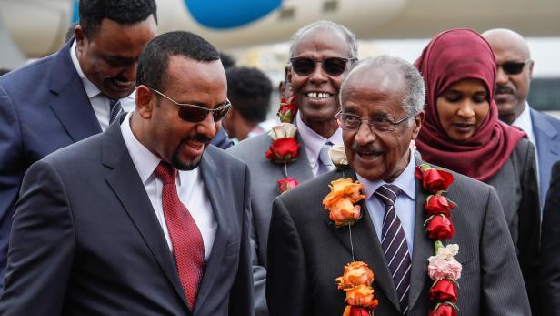 Bild: Äthiopiens Premierminister (l.) empfängt Eritreas Außenminister.
