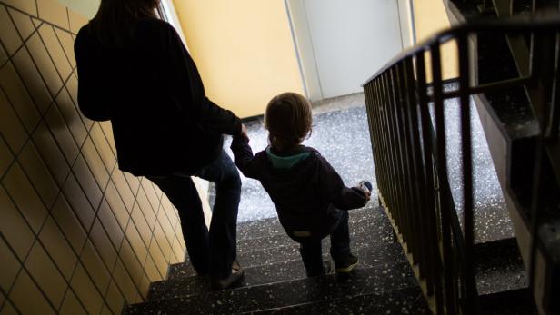 Studie: Bleibt die Mutter zuhause, bleibt das Kind arm