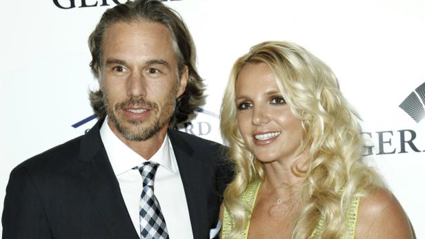 Britney Spears So schnell kann es gehen. Jason Trawick und Brintey Spears lösten ihre Verlobung im Jänner 2013. Spears hat aber schon wieder einen Neuen, von dem sie sich ganz offiziell Kinder wünscht.