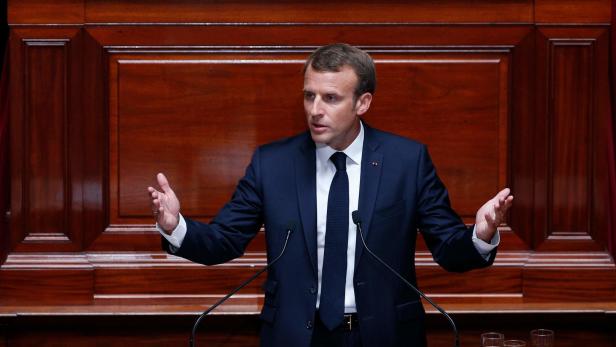 Macron will "Rahmen und Regeln" für Islam in Frankreich