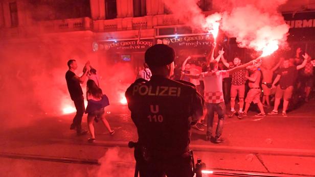 Verstärkung: Mehr als 300 Polizisten stehen heute für Kroatien-Match bereit
