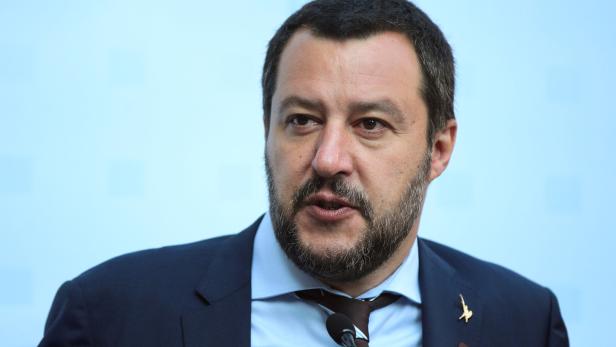 Italien: Salvini will Ankunft von 450 Migranten verhindern