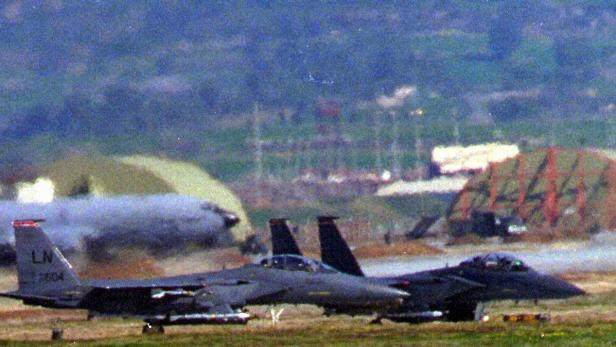 US-Kampfjets beziehen Stellung auf der türkischen Luftwaffenbasis Incirlik.