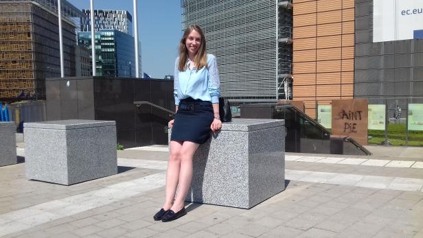 Eine junge Wienerin erzählt von ihrem Job in der EU-Politik