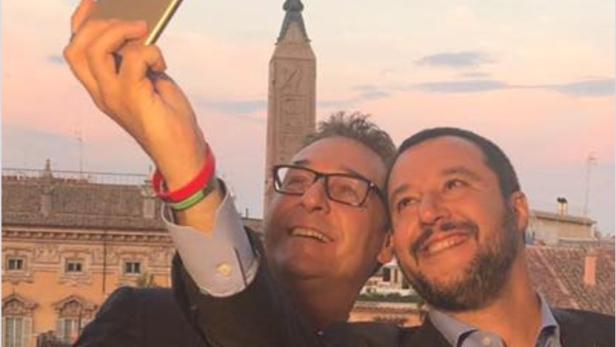 Selfie von Strache und Salvini in Rom.