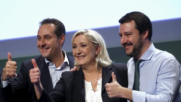 FPÖ-Vorsitzender Heinz-Christian Strache, Rassemblement National-Chefin Marine Le Pen, Italiens Lega-Boss Matteo Salvini (v.l.n.r.).