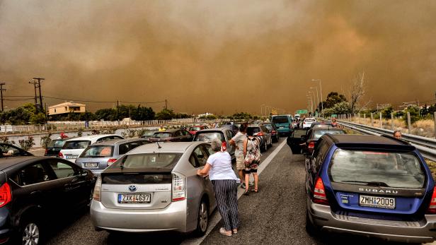 Waldbrände in Griechenland: 80 Tote, Suche nach Opfern läuft
