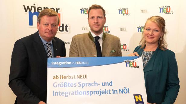 Schnedlitz präsentierte das Projekt der Deutschkurse