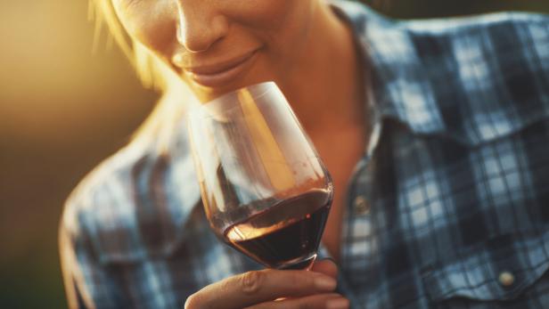 Demenz-Risiko senken: Moderates Trinken besser als Abstinenz