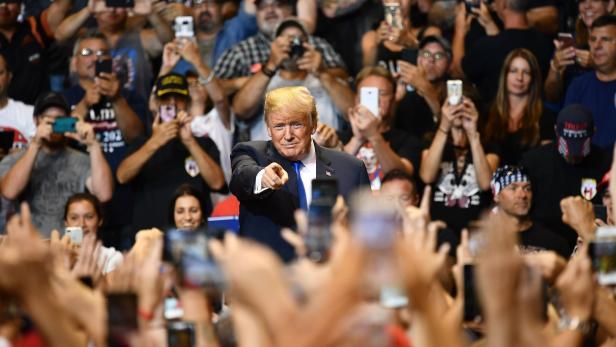 Kritik an Trump: US-Firmen nehmen Präsidenten ins Visier