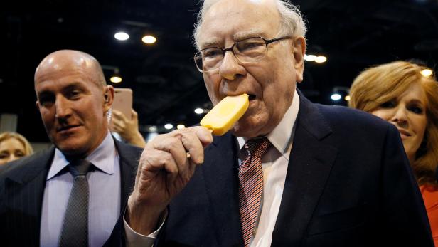 FILE PHOTO: Berkshire Hathaway CEO Warren Buffett enjoys an ice cream treat from Dairy Queen in Omaha