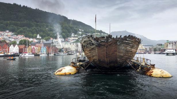Amundsens gesunkenes Schiff 100 Jahre später zurück in Norwegen
