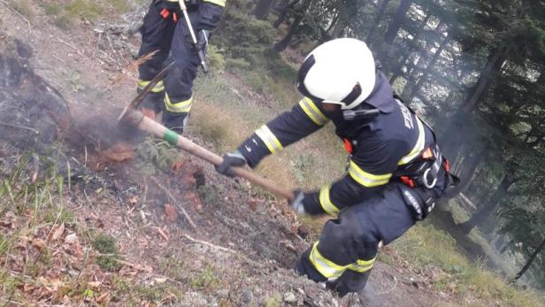 Waldbrände bescheren Einsatzkräften enorme Strapazen