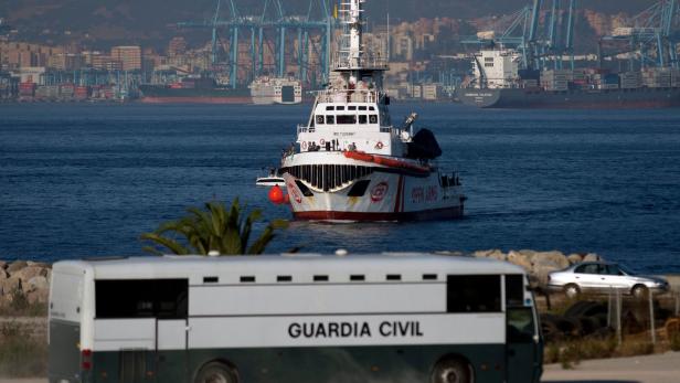 Spanien lässt Seenotretter-Schiff "Open Arms" nicht auslaufen