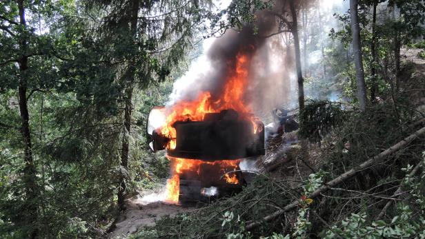 Holzerntemaschine fing in Waldstück in Oberösterreich Feuer