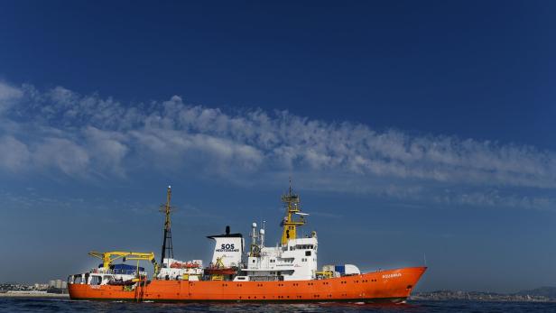 Rettungsschiff "Aquarius" sucht weiter nach sicherem Hafen