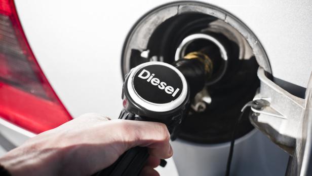 Burgenland: Firmenmitarbeiter zweigte tausende Liter Diesel ab