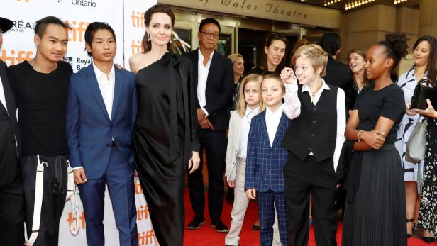 Zieht Angelina Jolie mit ihren Kindern nach London?