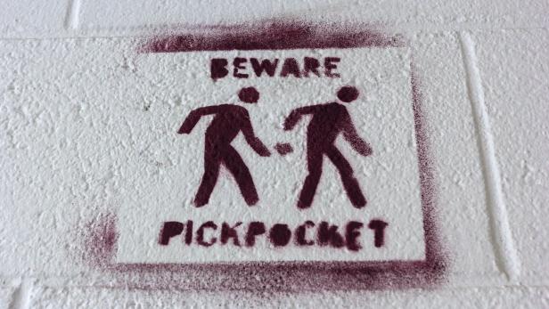 "Attenzione, pickpocket": Tiktok-Star entpuppt sich als rechte Stadträtin