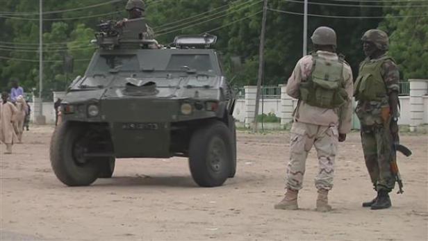 Nigerias Armee befreit 30 Geiseln