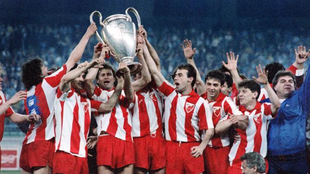 Meilenstein: Die beste Mannschaft Jugoslawiens bejubelte 1991 in Bari den Triumph im Europapokal der Landesmeister.