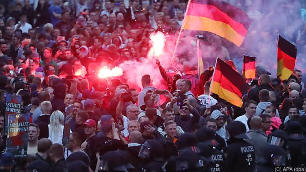 Zahlreiche Menschen gingen in Chemnitz auf die Straße