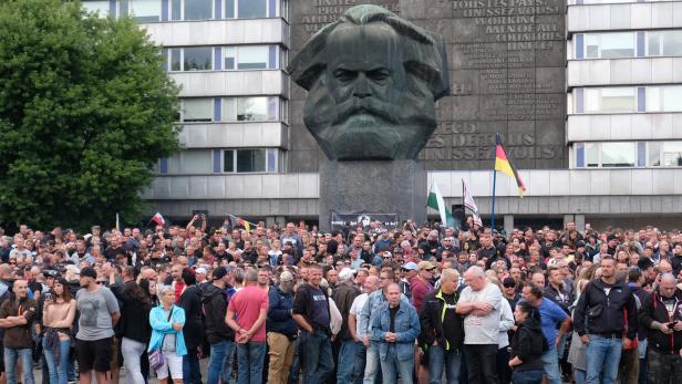 Erste Verurteilung wegen Hitlergrüßen in Chemnitz
