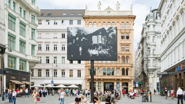 Kunstprojekt: Negativ-Werbung in der Wiener City
