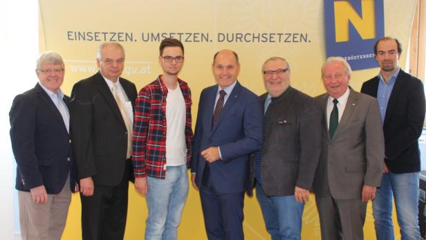 Konzertierte Aktion: Land NÖ mit Landesvize Wolfgang Sobotka (M.) und Kammerfunktionäre stellen das Potenzial der NÖ Tischler ins Rampenlicht